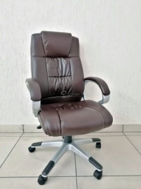 Кресло Barneo K-6 для руководителя (коричневая экокожа) в Александровском - alexsandrovskoe.ok-mebel.com | фото