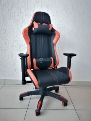 Кресло геймерское Barneo K-52 (черная экокожа оранжевые вставки) в Александровском - alexsandrovskoe.ok-mebel.com | фото